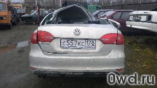 Битый автомобиль Volkswagen Jetta